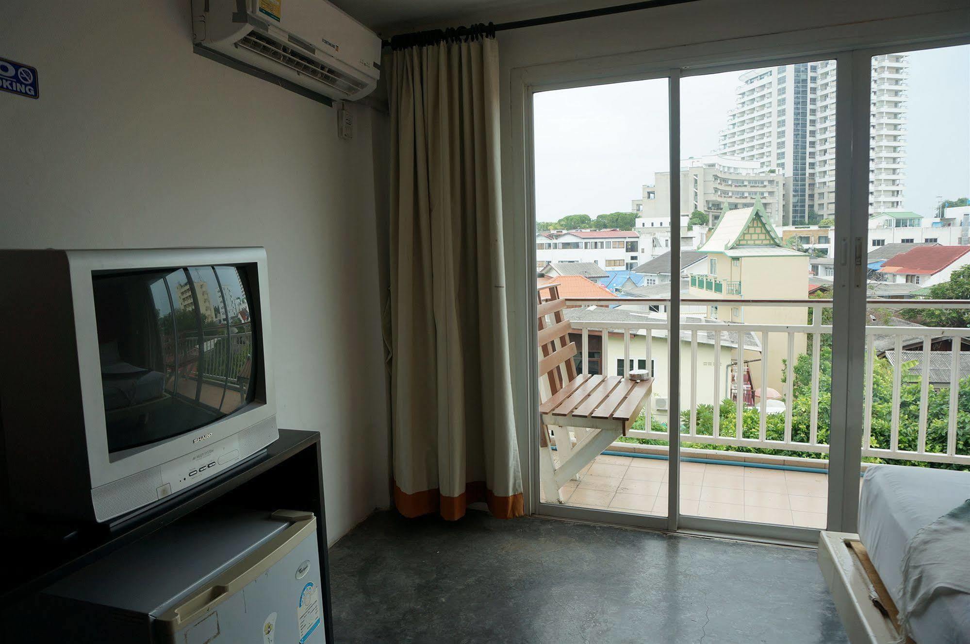 Sand Inn Hotel Hua Hin Exterior photo